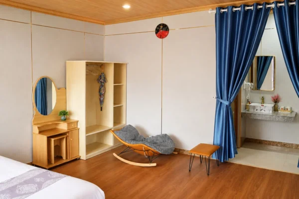 Nội thất phòng nghỉ tại Sala Ho Tram Homestay & Villa Hồ Tràm với không gian hiện đại, sạch sẽ và đầy đủ tiện nghi cho kỳ nghỉ gần biển.